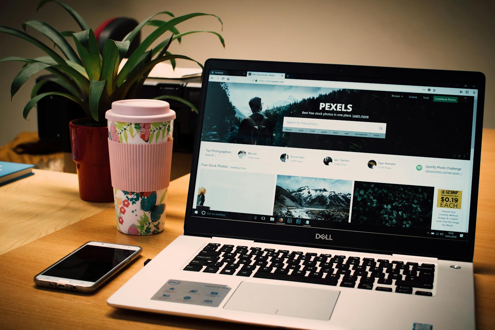 MEGALOPOLI FM online
